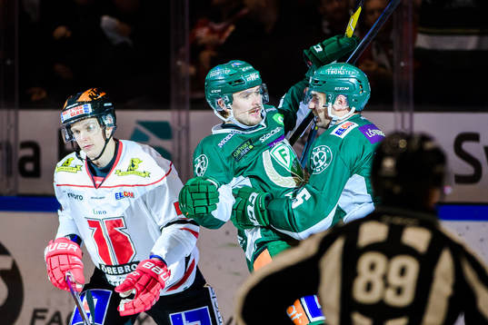 Färjestads Linus Johansson och Martin Johansson jublar