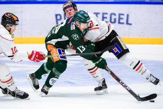 Färjestads Daniel Viksten och Örebros Linus Arnesson