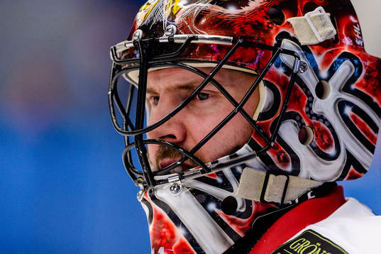 Malmö Redhawks målvakt Cristopher Nihlstorp före
