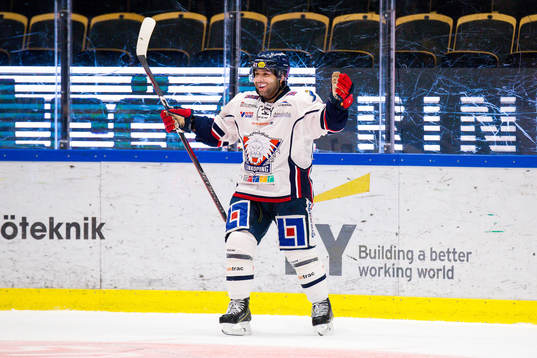 Linköpings Joe Whitney jublar