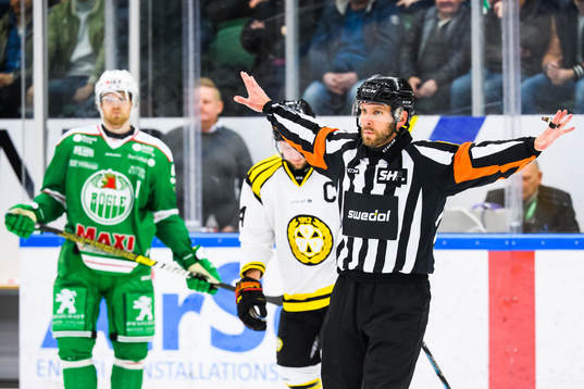 Rögles 1-4 mål av Trevor Mingoia (ej i bild) döms bort