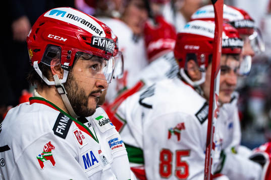 Moras Niki Petti deppar