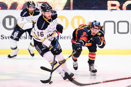 s Alexander Ytterell och Djurgårdens Axel Jonsson Fjällby