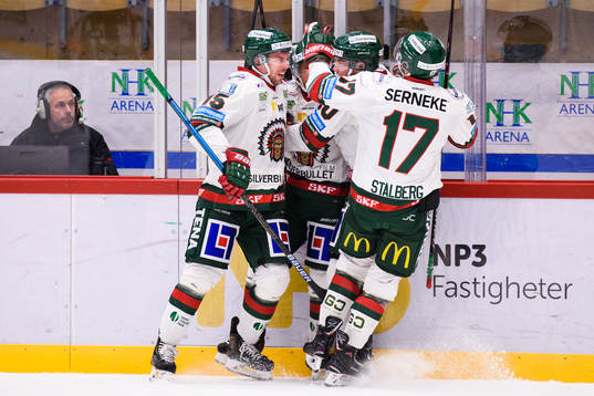Frölundas spelar jublar