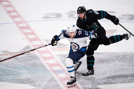 Nikolaj Ehlers of Winnipeg Jets and Melker Karlsson of San