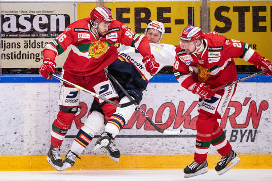Moras Niki Petti och Djurgårdens Alexander Urbomoch Moras
