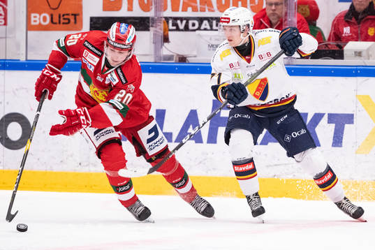 Moras Nils Carnbäck och Djurgårdens Jonathan Davidsson