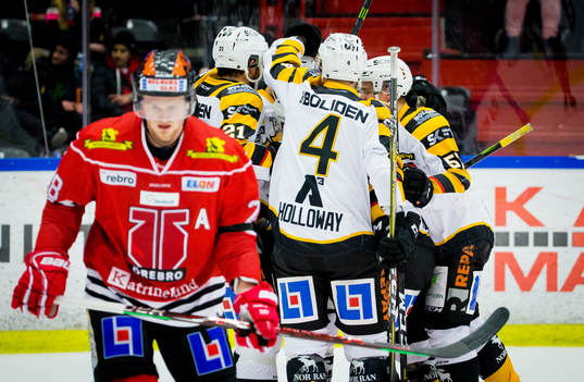 Skellefteås Joakim Lindström gör 2-3 och jublar och