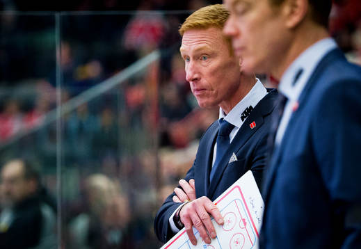 Örebros assisterande tränare Jörgen Jönsson deppar