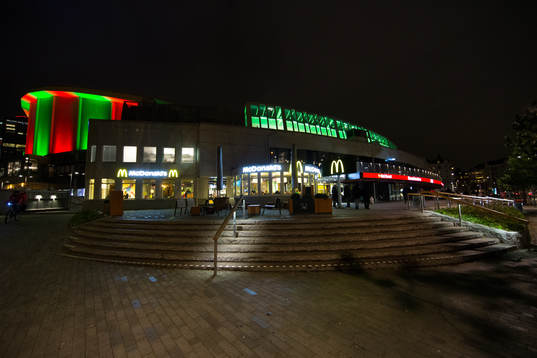 Arena Scandinavium exteriört innan ishockeymatchen i SHL