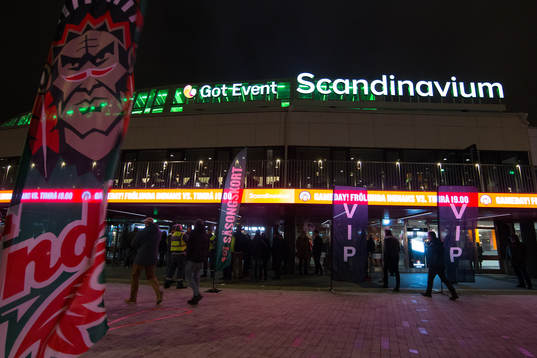 Arena Scandinavium exteriört innan ishockeymatchen i SHL