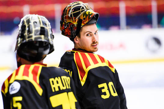 Brynäs målvakt David Rautio och Joacim Eriksson