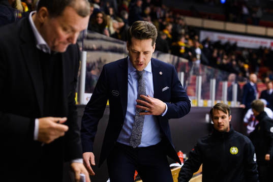 Brynäs tränare Magnus Sundquist och Växjös tränare Sam