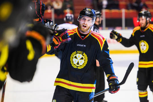 Brynäs Joachim Rohdin jublar