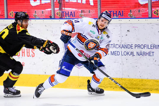 Brynäs Jesper Jensen och Växjös Brendan Shinnimin