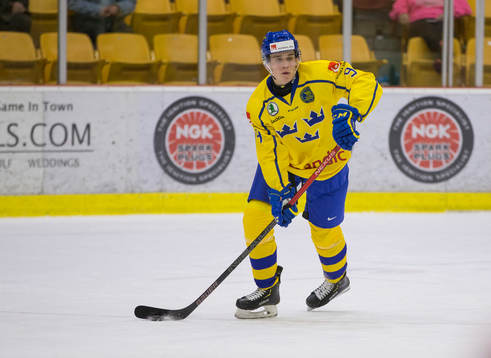 Sweden defenceman Nils Lundkvist (9)
