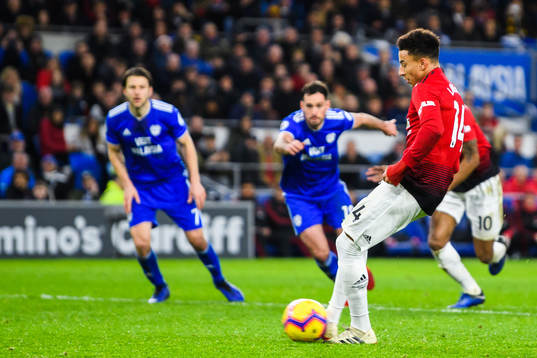 Jesse Lingard of Manchester United scores 1-4