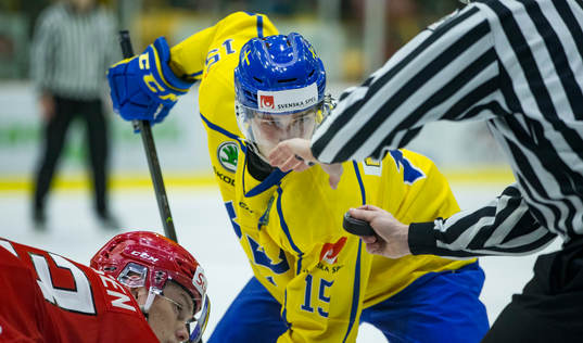Sweden forward Oskar Bäck (15) focuses