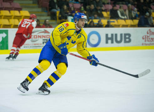 Sweden forward Jacob Olofsson (18)