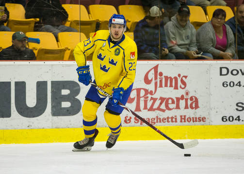 Sweden forward Lucas Elvenes (23)