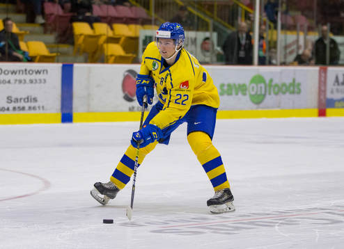 Sweden forward Isac Lundeström (22)