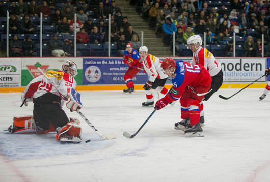 Switzerland goalie Akira Schmid (29) /m/