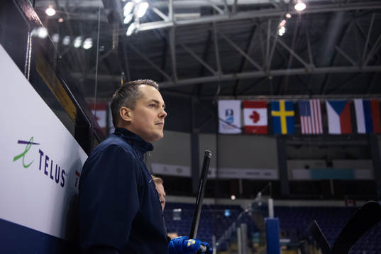 Head coach Tomas Montén