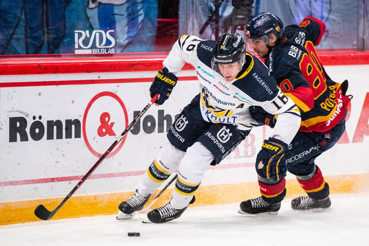 s Markus Ljungh och Djurgårdens Gustav Possler