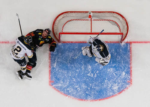 s Kristofer Berglund och Djurgårdens Daniel Brodin