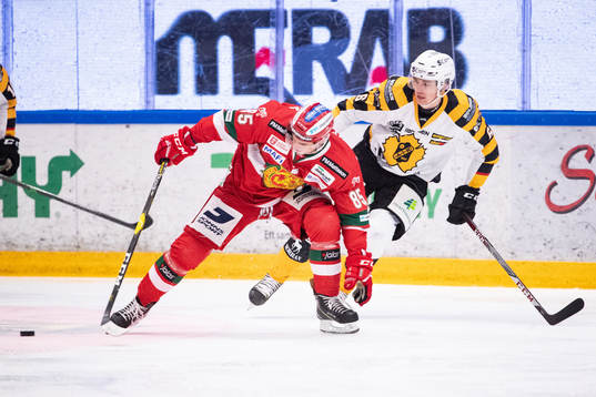 Moras Michael Haga och Skellefteås Filip Berglund