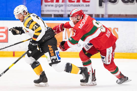 Skellefteås Juhamatti Aaltonen och Moras Andrew Rowe