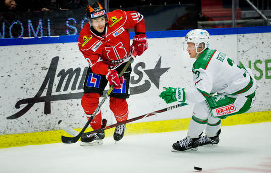 Örebros Shane Harper och Rögles Daniel Bertov