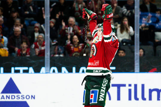 Frölundas Max Friberg jublar