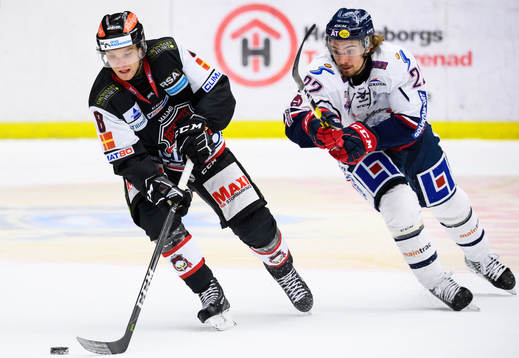 Malmö Redhawks Johan Olofsson och Linköpings Adam Brodecki