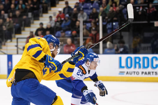 Lucas Elvenes of Sweden shoots and scores 1-2