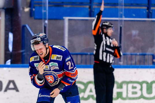 Växjös Brendan Shinnimin har ont