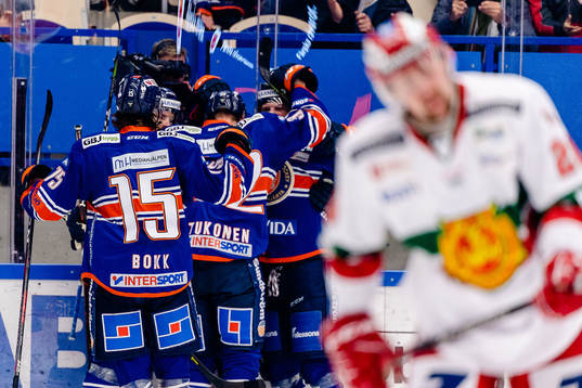 Växjös spelare jublar