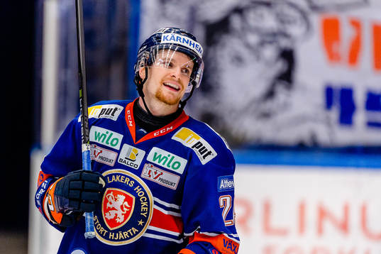 Växjös Brendan Shinnimin jublar
