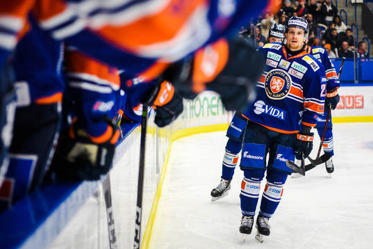 Växjös Brendan Shinnimin jublar