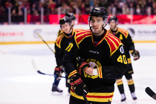 Brynäs Jacob Blomqvist jublar