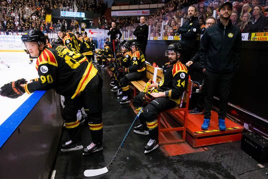 Brynäs Jesper Boqvist (v) och Johan Alcén deppar
