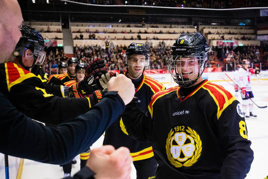 Brynäs Victor Söderström jublar