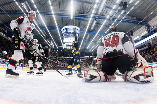 s Andreas Thuresson jublar