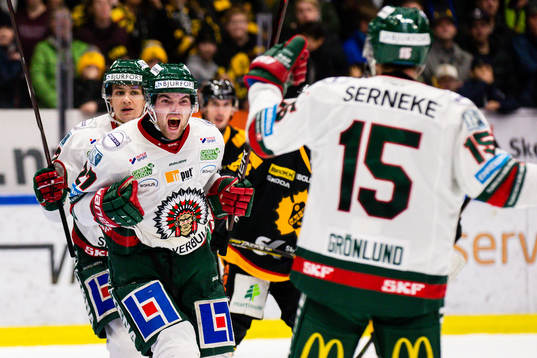 Frölundas Ponthus Westerholm och Filip Westerlund jublar