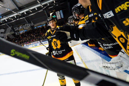 Skellefteås Robin Alvarez jublar