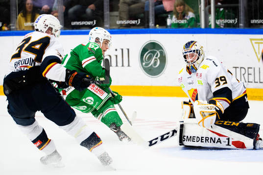 Rögles Leon Bristedt gör det matchavgörande 2-1 målet i