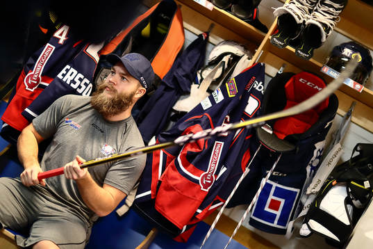 Linköpings Jimmy Andersson före ishockeymatchen i SHL