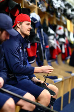 Linköpings Nick Sörensen före ishockeymatchen i SHL