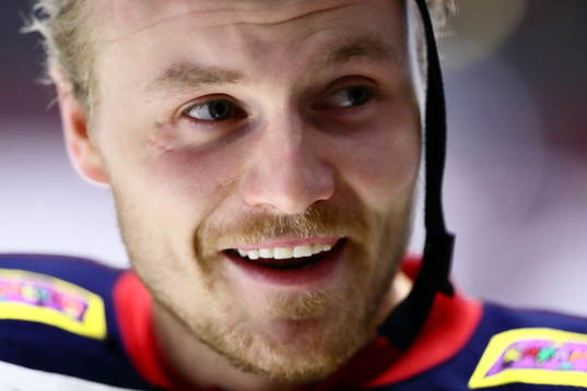Linköpings Nick Sörensen före ishockeymatchen i SHL