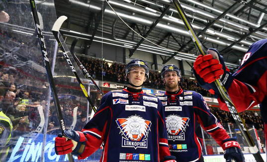 Linköpings Alexander Karlsson och Dan Pettersson jublar